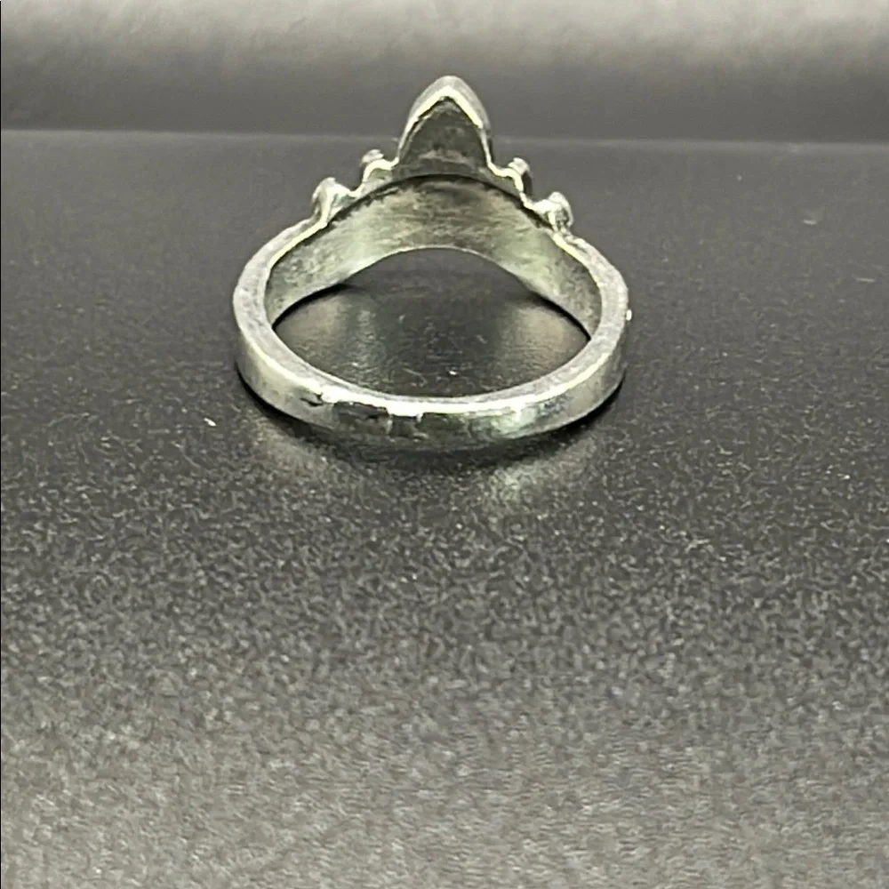 Silver Ring - Picture 3 of 5
